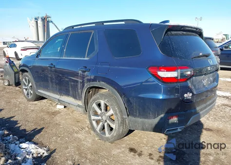 2025 Honda Pilot Touring z USA, uszkodzony, nr VIN 5FNYG1H77SB018327